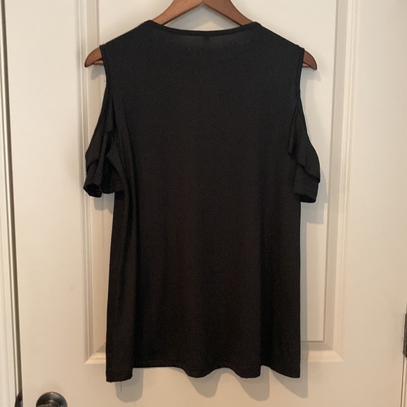 Unknown • Cold-shoulder Ruffle Top - Picture 4 of 4